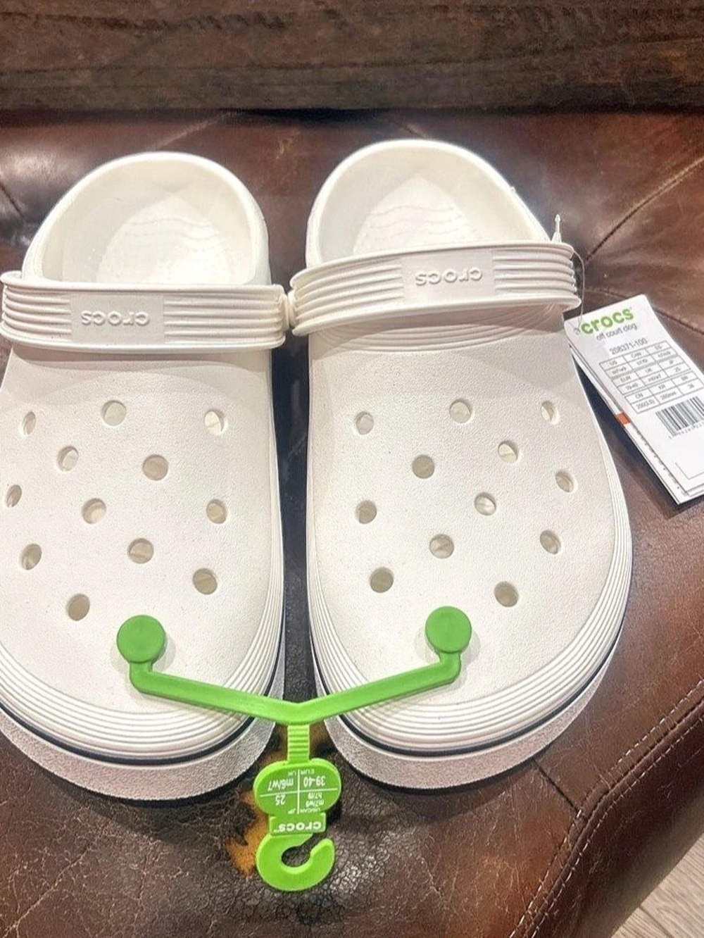 Crocs Off Court Clog White & Green Clogs US 7 / 9 NWT